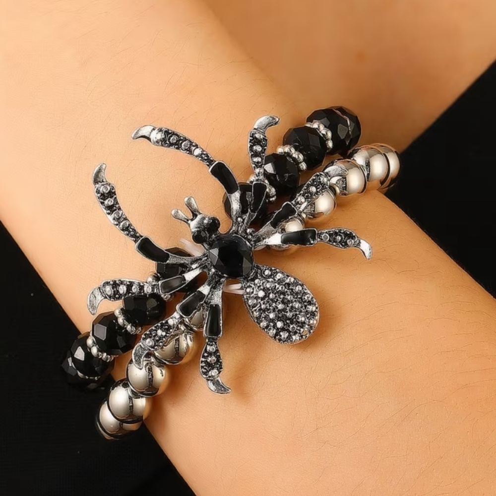 🆕 New Beautiful Spider Crystal Accent Stretch Fashion Bracelet